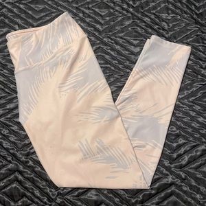 EUC Fabletics leggings size small.